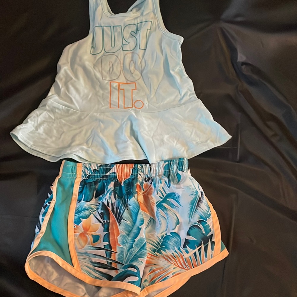 Toddler nike set